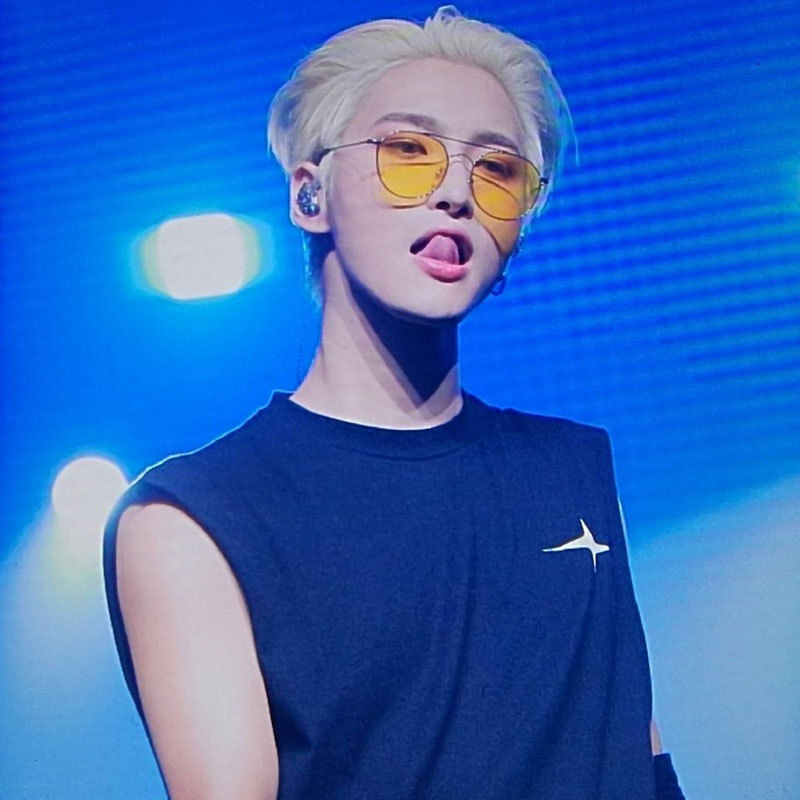 ATEEZ MERCH BREAK THE WALL 100% BAUMWOLLE T-SHIRTS (schwarz und weiß)