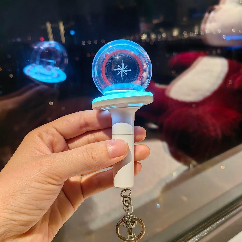 STRAY KIDS LED-KEYRING MIT LICHTSTOCK
