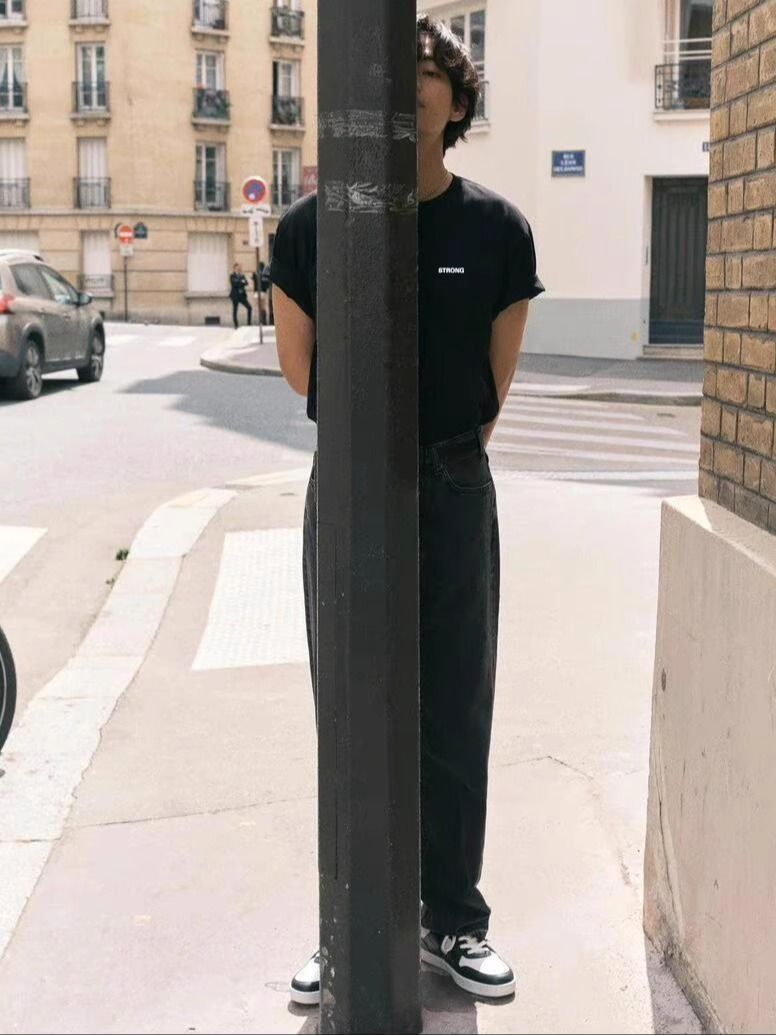 BTS V T-SHIRT 100% BAUMWOLLE