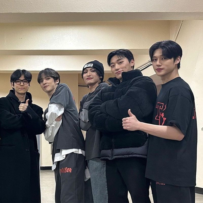 ATEEZ MERCH T-SHIRTS 2024 TOWARDS THE LIGHT 100% BAUMWOLLE