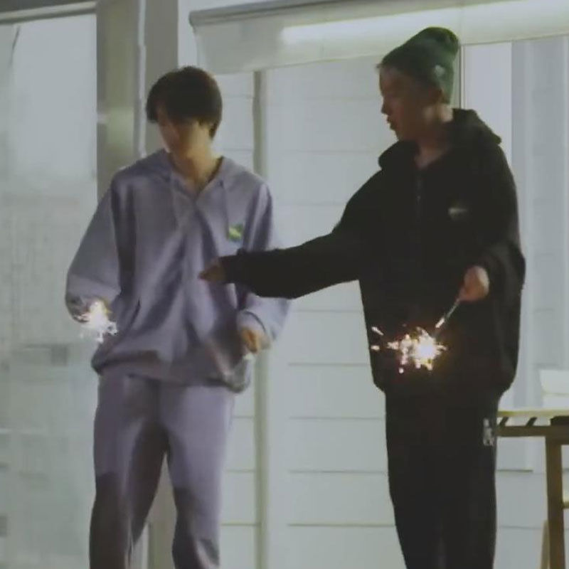 BTS IN THE SOOP HOODIE - IN DREI DESIGN!