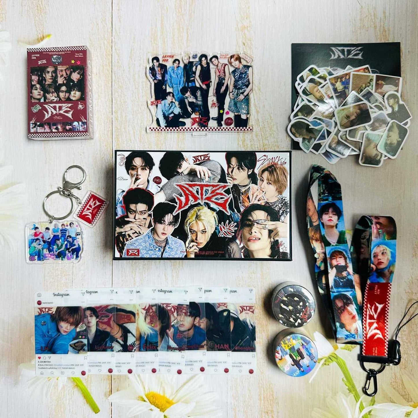 STRAY KIDS KIT ATE 164 TEILE (GESCHENKBOX MIT/ VERSCHIEDENEN ARTIKELN!✨)