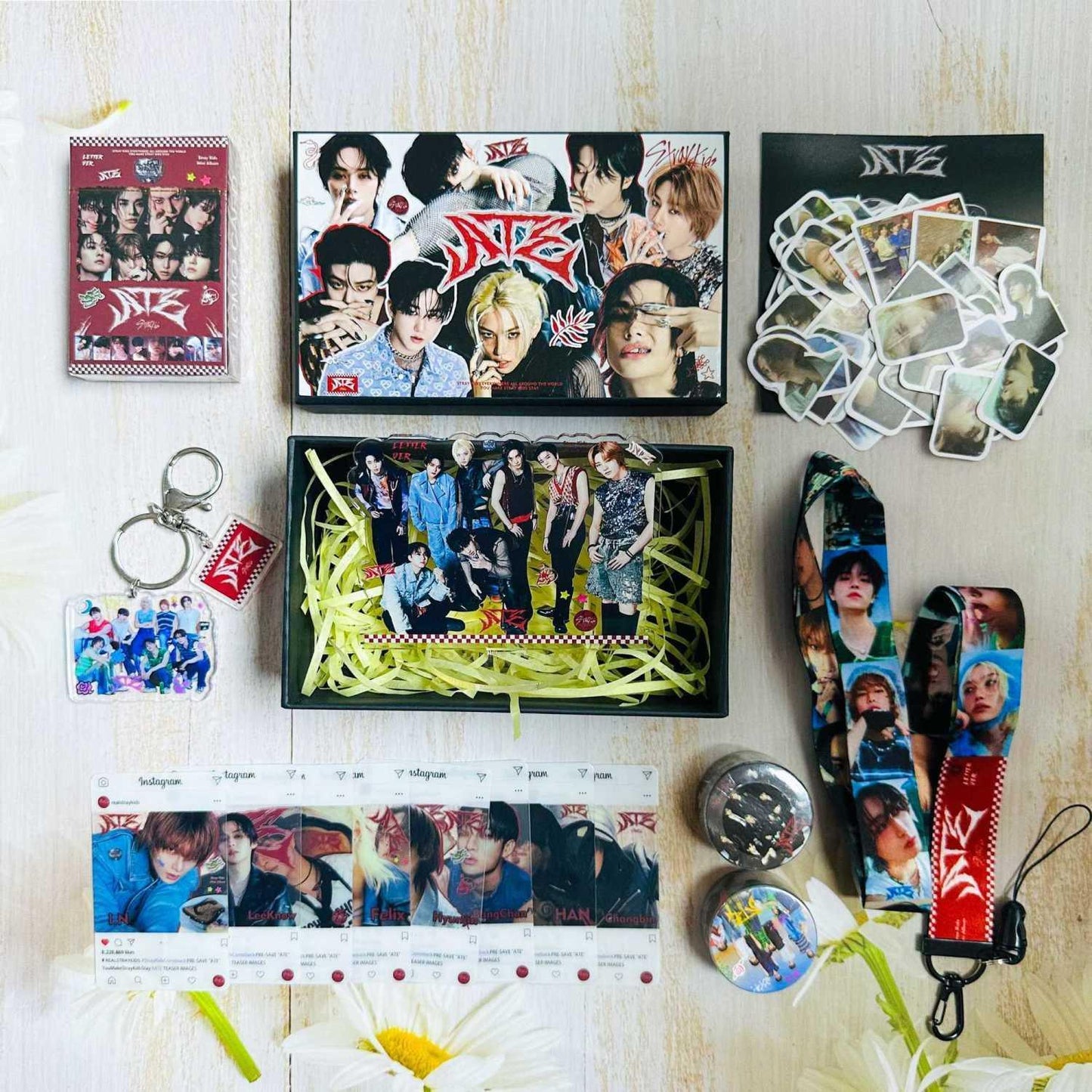 STRAY KIDS KIT ATE 164 TEILE (GESCHENKBOX MIT/ VERSCHIEDENEN ARTIKELN!✨)