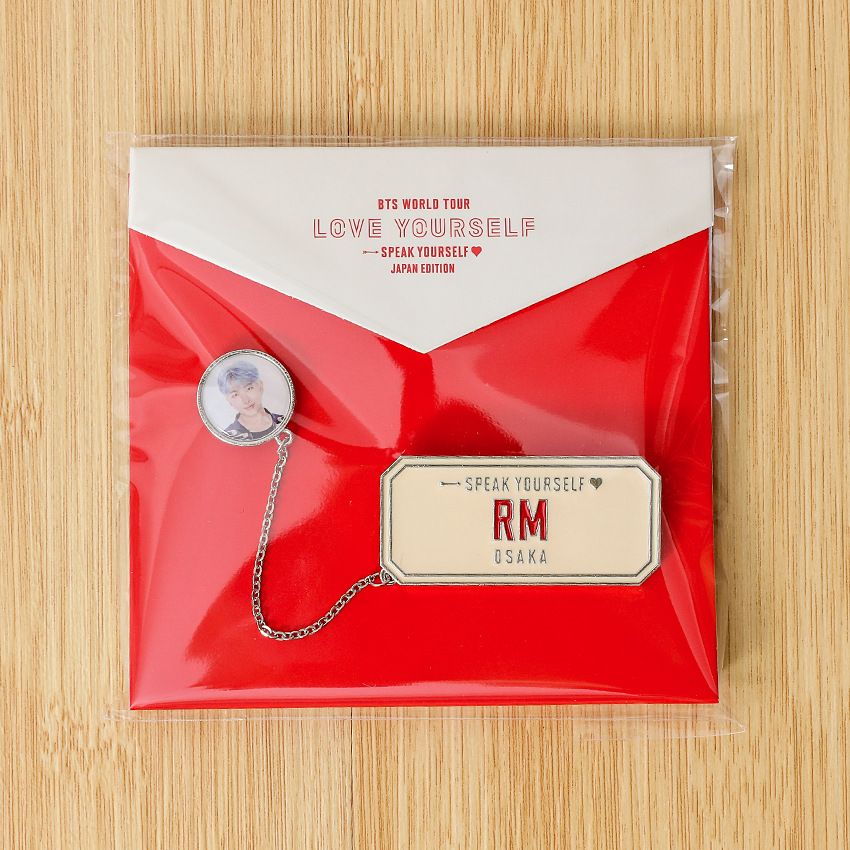 BTS-Merchandise-Anstecker zur Love Yourself Tour