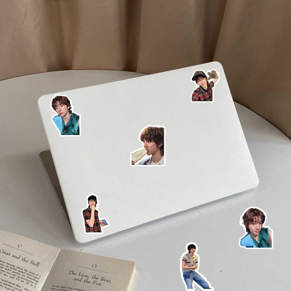 CORTIS-AUFKLEBER, 50 STÜCK