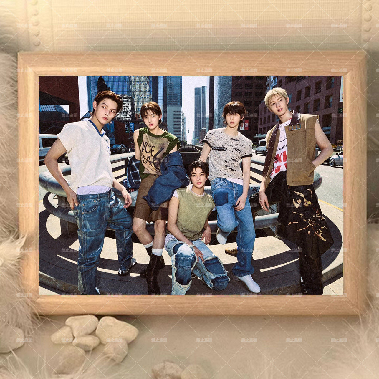 CORTIS DEKORATIVER RAHMEN - VERSCHIEDENE GRÖSSEN UND BILDER