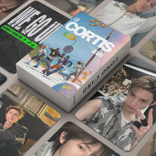 CORTIS-FOTOKARTEN, 55 STÜCK