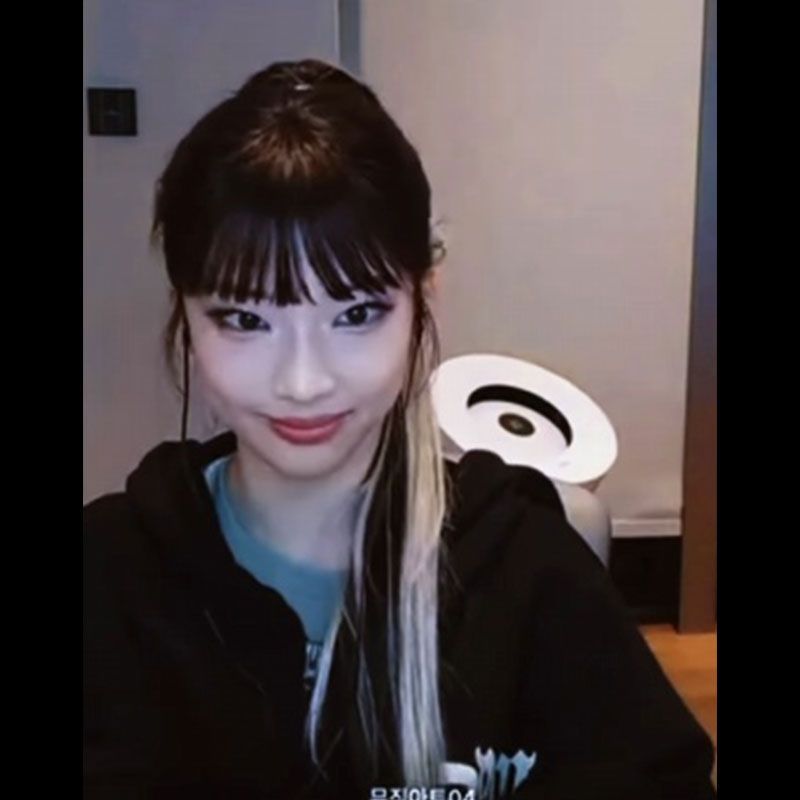 BABYMONSTER HOODIE WIR GEHEN HOCH