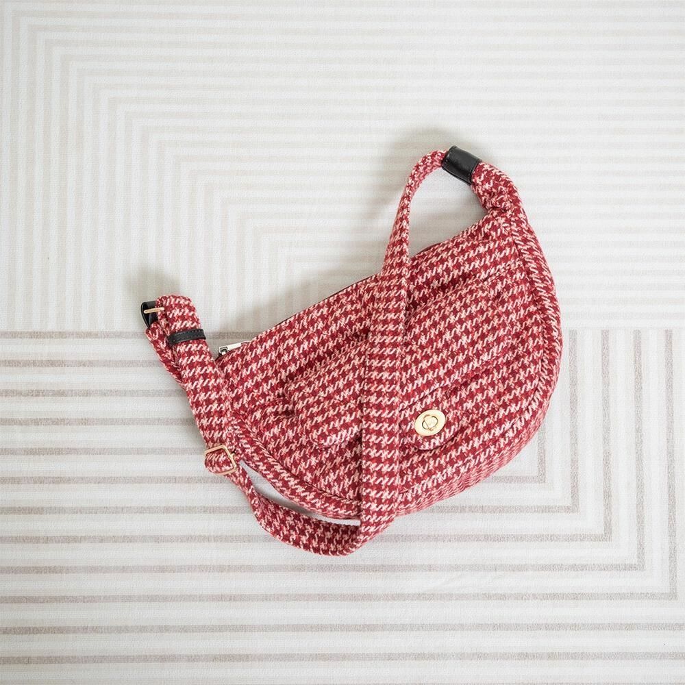 BLACKPINK JENNIE TASCHE