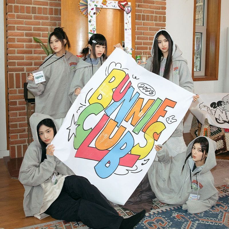 NEWJEANS BUNNIES CAMP HOODIE UND HOSE