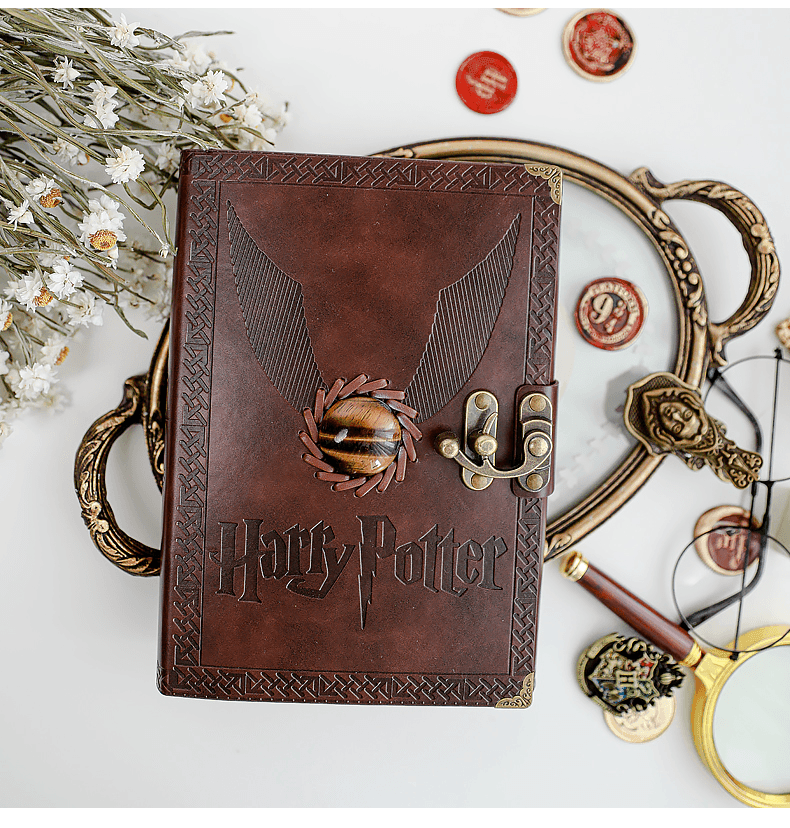 RETRO/VINTAGE BUCH ZUM SCHREIBEN + HARRY POTTER FÜLLER