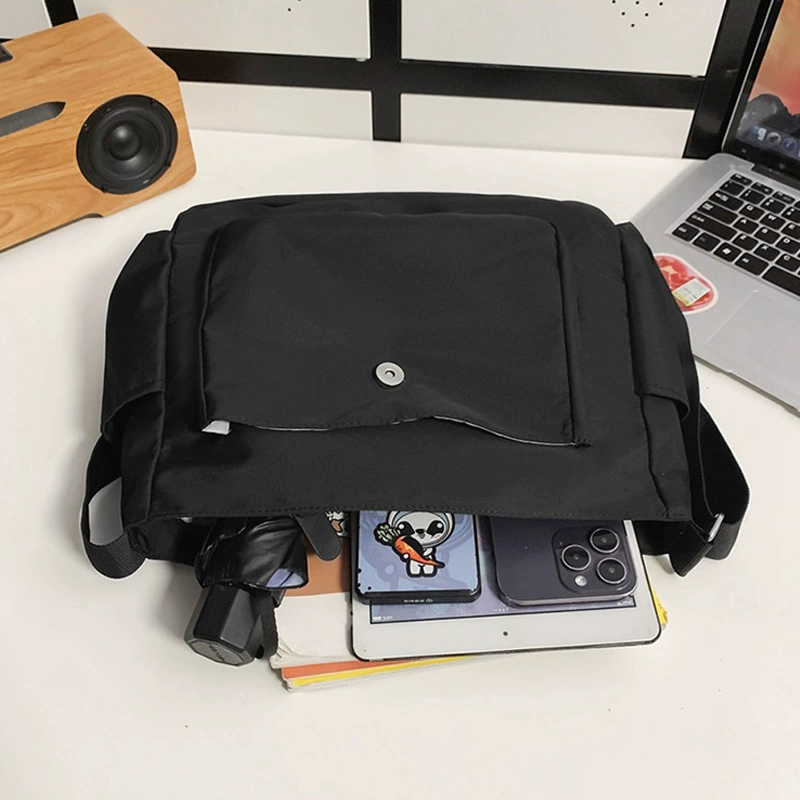 BTS BT21 TASCHEN VERSCHIEDENE MODELLE (schwarz und weiß)